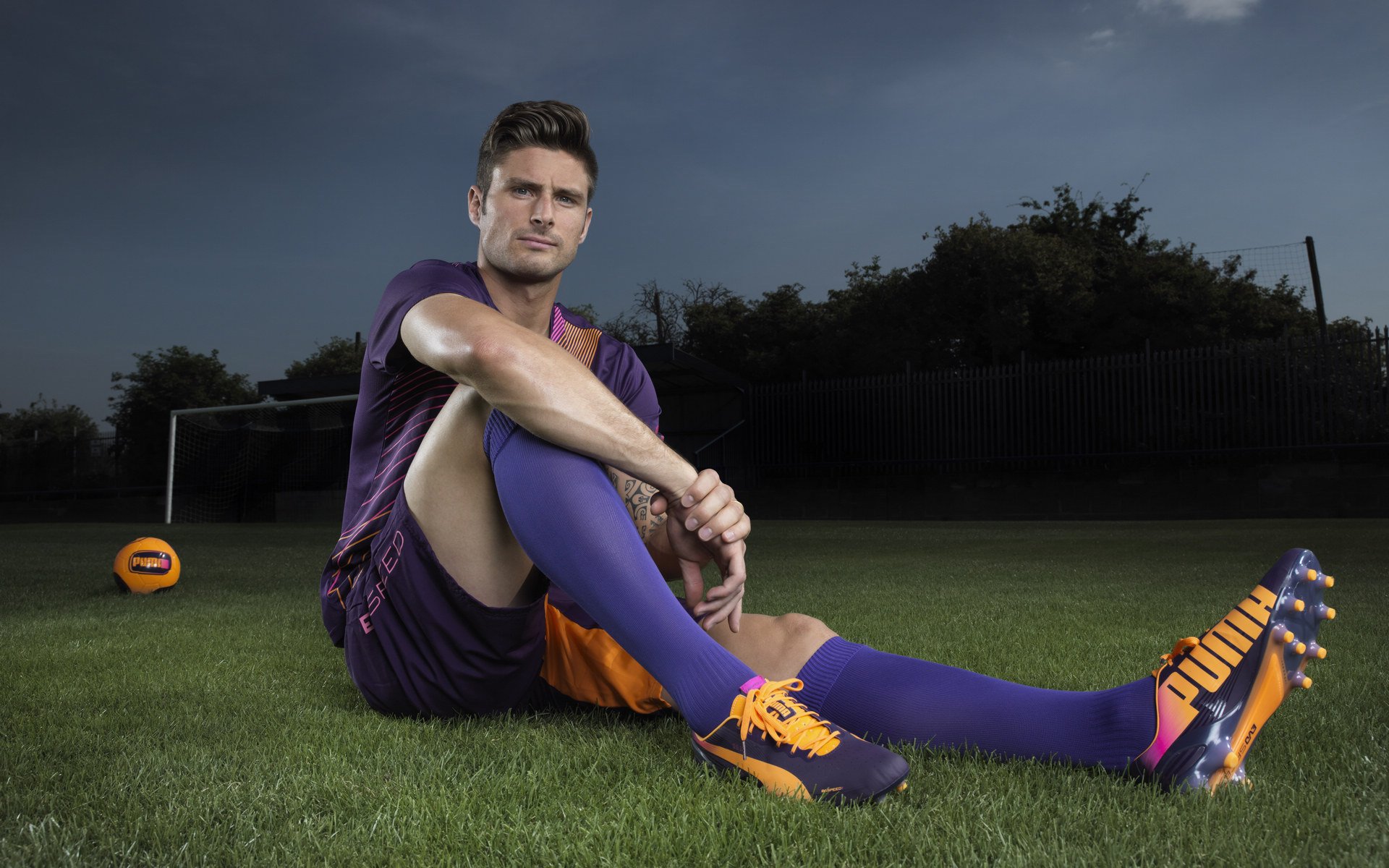 里根·史密斯领跑赛道摘金成功，里瑟 史密斯