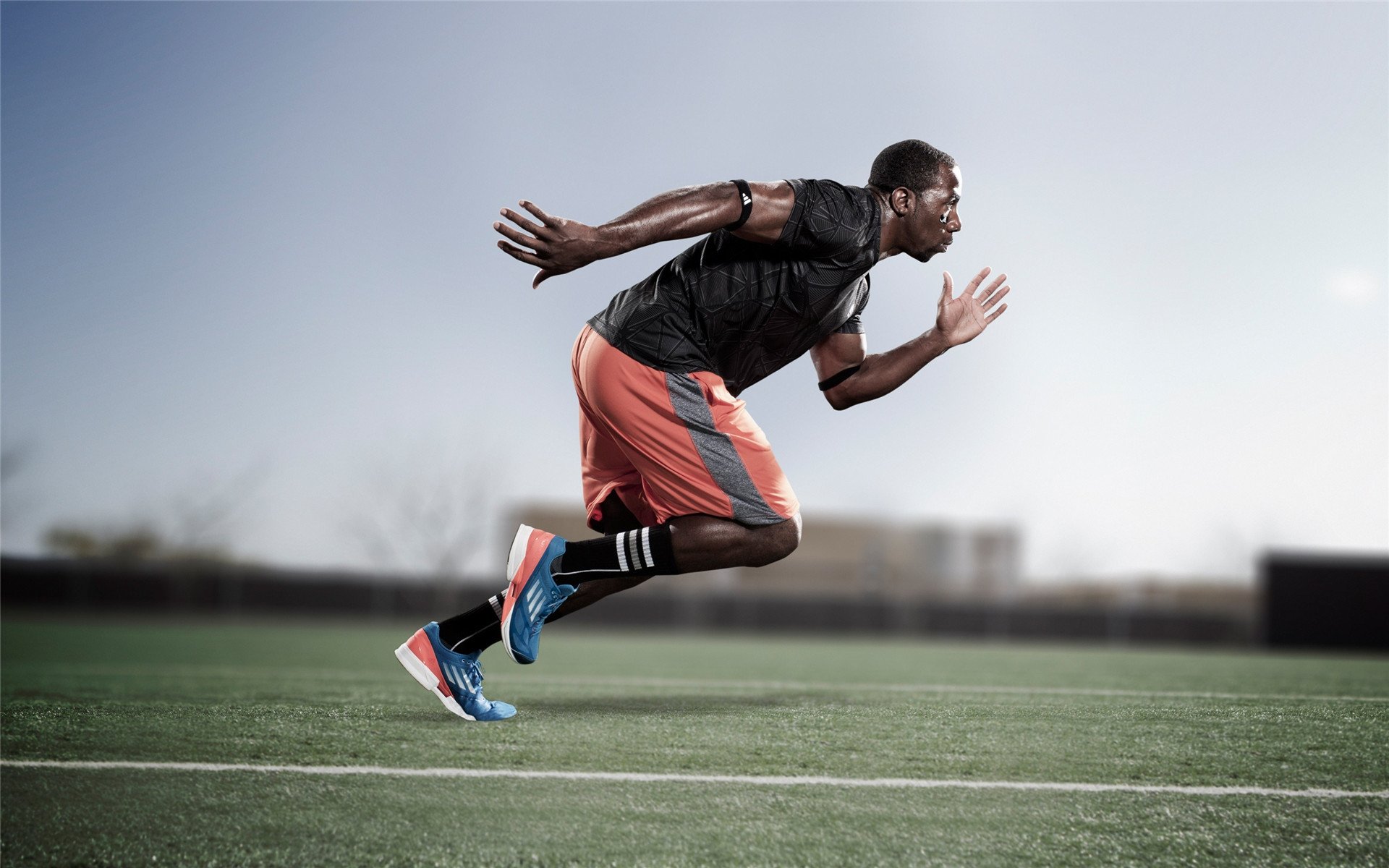 九游9游-霍勒迪称球队配合默契越来越好，霍勒迪效力过的球队